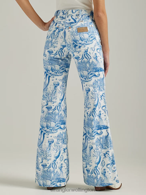 DO Wash Bootcut Jean Women Clothing Wrangler P2B6R779