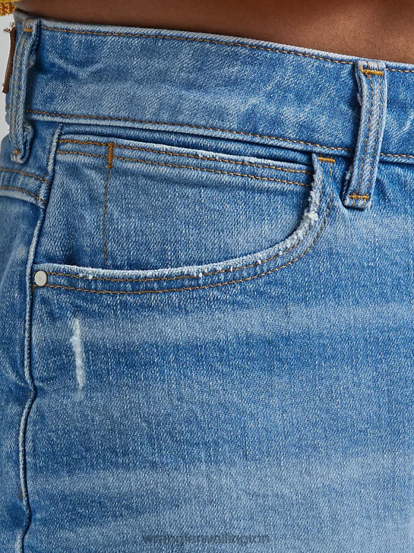 Light Wash High Rise Vintage Cut-Off Short Women Clothing Wrangler P2B6R841