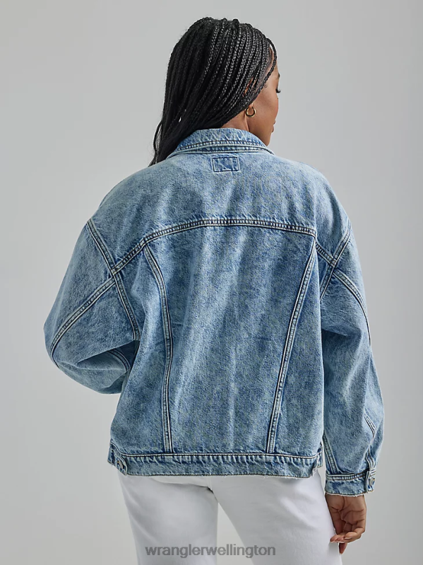 Icy Blue Girlfriend Denim Jacket Women Clothing Wrangler P2B6R854