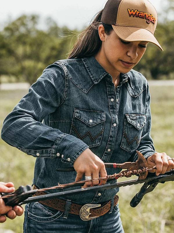 Black Long Sleeve One Point Front and Back Yokes Solid Top Women Clothing Wrangler P2B6R888